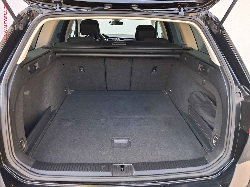 Volkswagen Passat (2017) 2.0TDi, DSG, navi - fotka 7 z 21