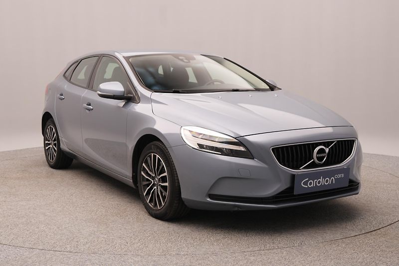 Volvo V40 T2 MOMENTUM AUT  - fotka 12 z 41
