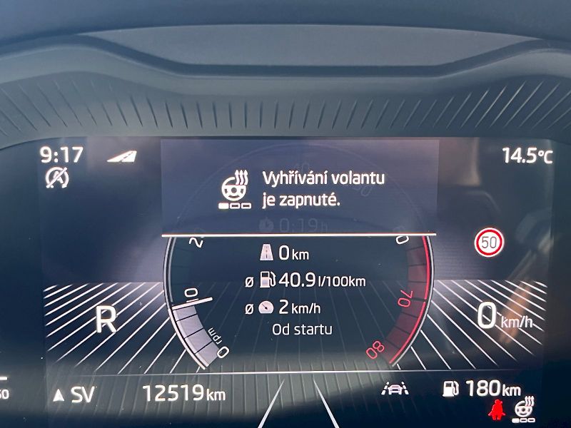 Škoda Kamiq (2025) Top Selection 1,5 TSI / 110 kW - fotka 17 z 35