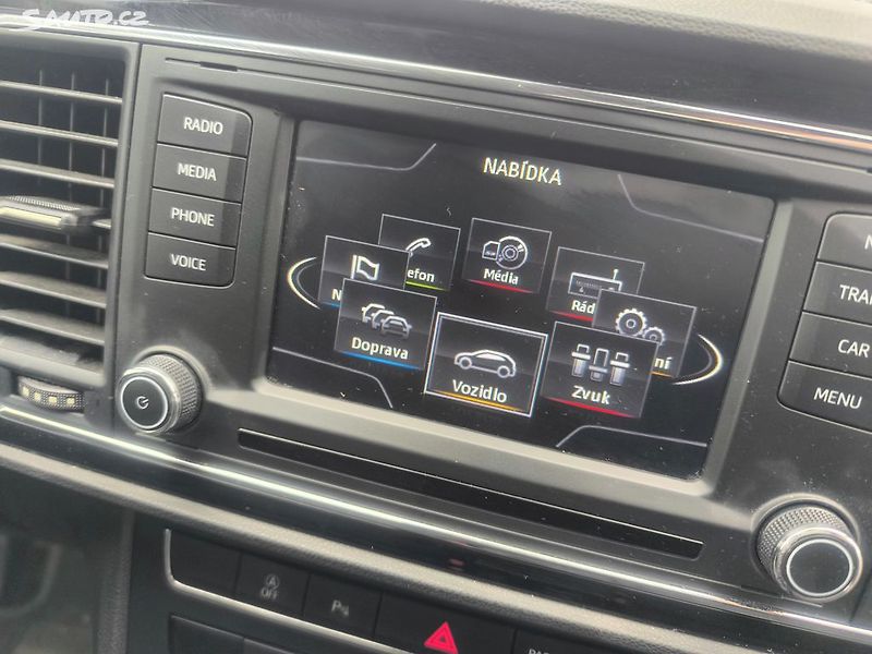 Seat Leon TDI 81KW,110T.KM,KRÁSNÉ,VÝBAVA - fotka 12 z 29