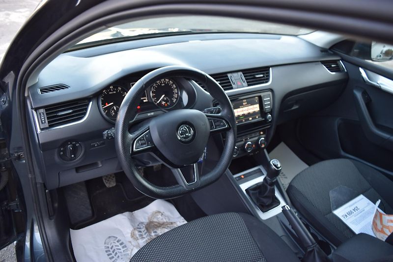 Škoda Octavia (2016) 1.4TSI 110kw AMBITION NAVI APP - fotka 22 z 46