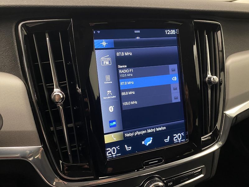 Volvo V90 B4 MOMENTUM AUT CZ - fotka 46 z 47