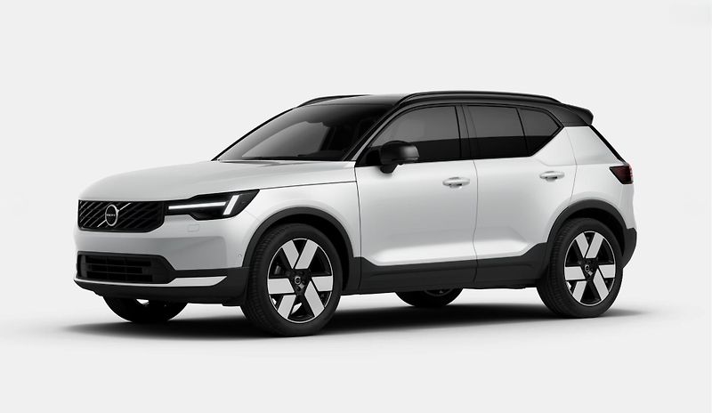 Volvo XC40 (2026) B4 ULTRA DARK AUT - fotografie inzerátu