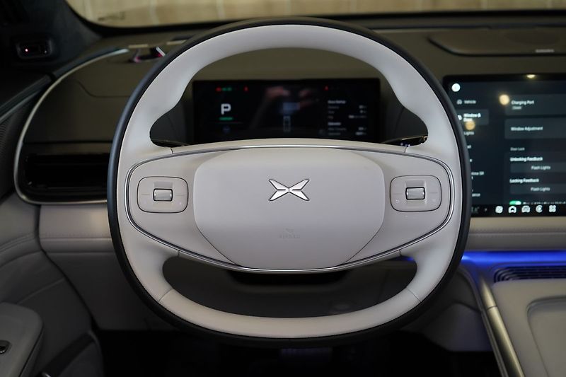 Xpeng G9 (2026) DEMO / SUPER CENA / AWD Perfor - fotka 30 z 56
