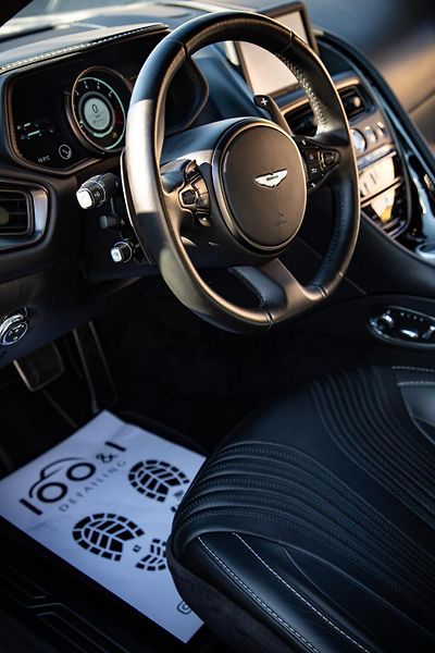 Aston Martin DB11 (2019) Aston Martin DB11 V8 510 koní  - fotka 9 z 13