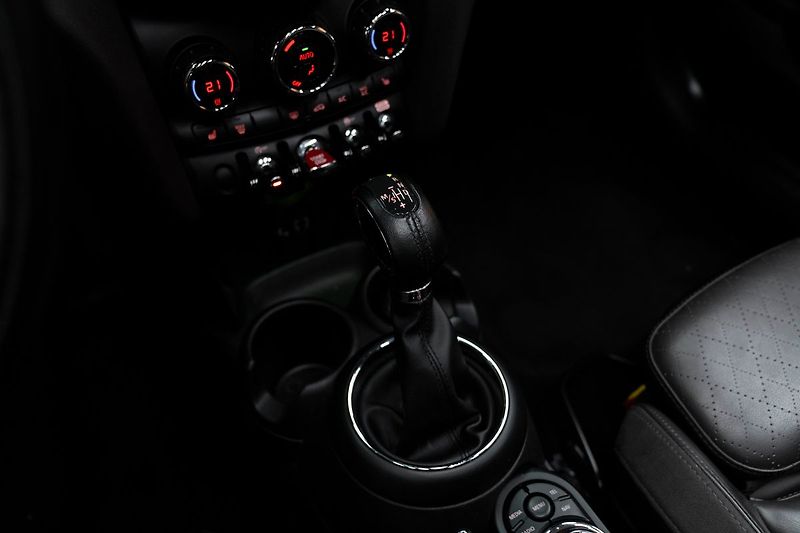 Mini Cooper S - fotka 11 z 20