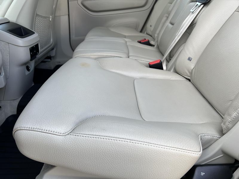 Volvo XC90 2.0 D5 DRIVE-E 4x4 PŮVOD ČR - fotka 31 z 56