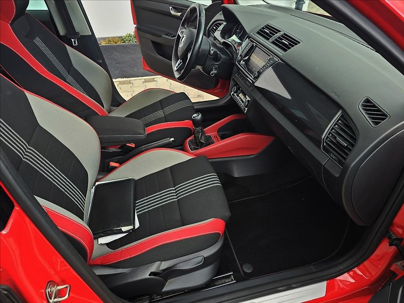 Škoda Fabia III 1,2TSi 81KW Monte Carlo - fotka 31 z 44