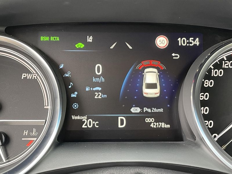 Toyota Camry EXECUTIVE VIP 2.5 Hyb. 160 kW - fotka 30 z 33