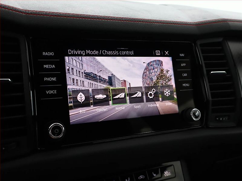 Škoda Kodiaq (2021) RS 2.0 TSI - fotka 16 z 25