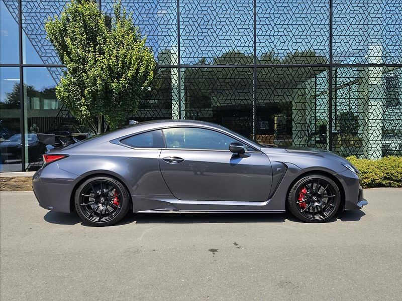 Lexus RC F 5,0 Track Edition - fotka 4 z 17