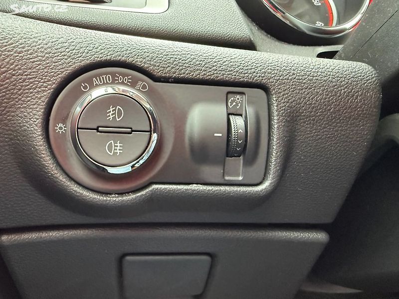 Opel Astra 1.7 CDTi 81kW - fotka 24 z 38