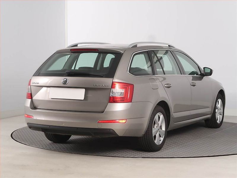 Škoda Octavia (2014) Style 1.6 TDI, Tempomat - fotka 5 z 16