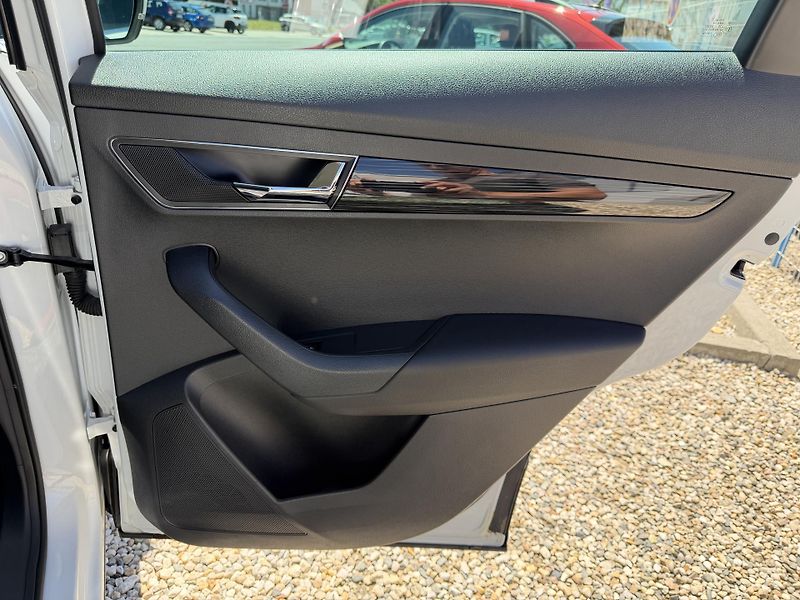 Škoda Karoq 1,5 TSi/110kW DSG - STYLE,TZ,. - fotka 58 z 88