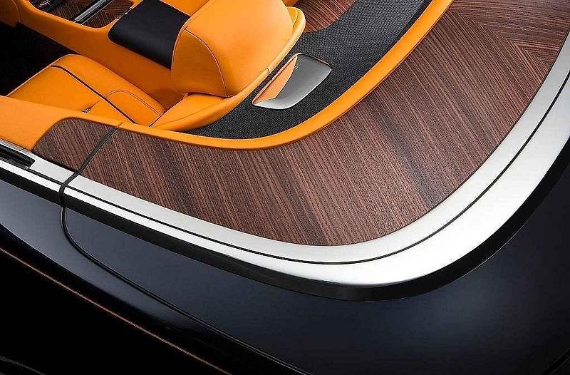 Rolls-Royce Dawn.