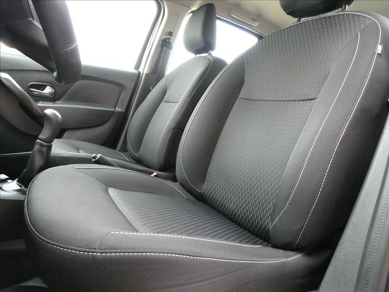 Dacia Logan 1,0 SCe Arctica, KLIMA, ČR - fotka 29 z 35