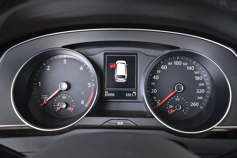 Volkswagen Passat Variant (2023) 2.0TDI 110kW DSG, LED,CZ - fotka 20 z 23