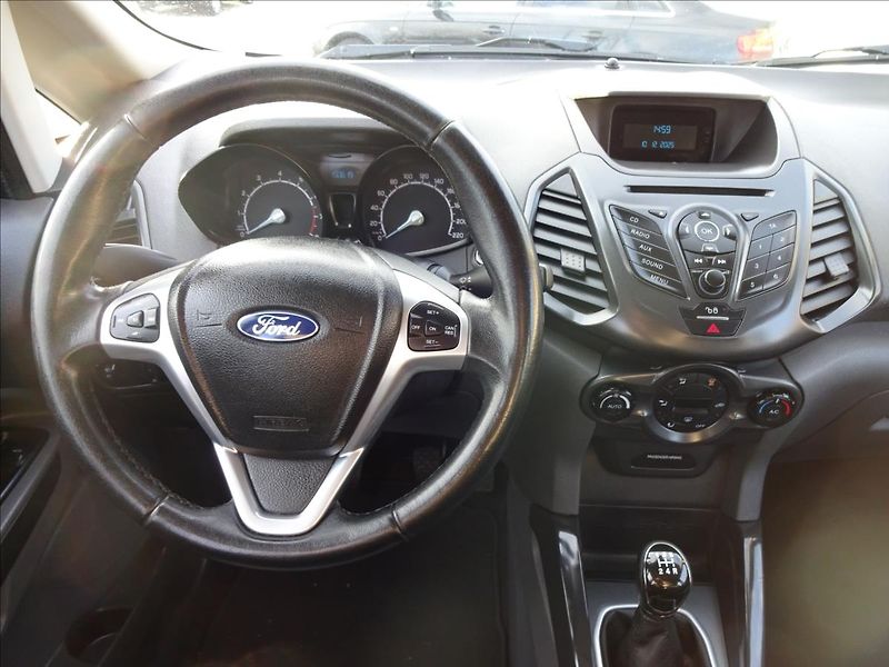 Ford EcoSport 1.0 EcoBoost 92kW - fotka 34 z 51