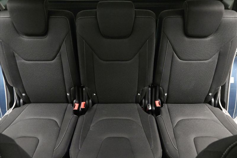 Ford S-MAX 2,0 TDCi 110kW AT8 Titanium Zá - fotka 27 z 31