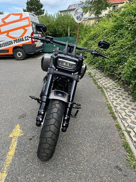 Harley-Davidson FXFBS Softail Fat Bob 114cui (2020) - fotka 7 z 17