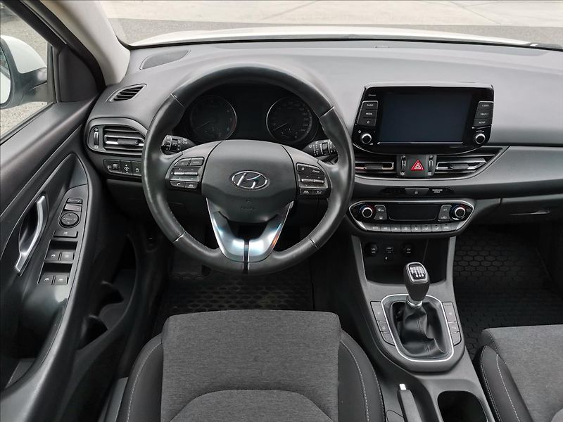 Hyundai i30 1,0 T-GDI Smart kombi - fotka 6 z 20