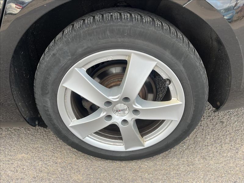 Opel Insignia 1,6 CDTi 100kW SPORTS TOURER - fotka 35 z 43
