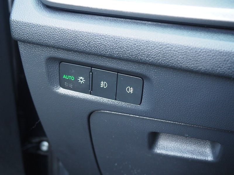 MG ZS (2023) 1.5i, Comfort, LED - fotka 20 z 32