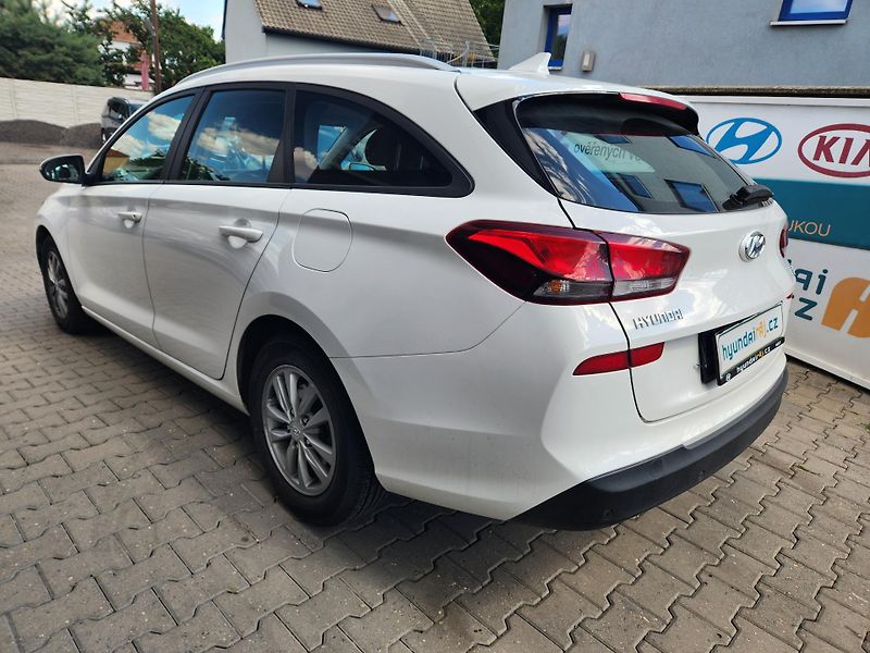 Hyundai i30 1.6-SPOTŘEBA CCA5.5l/100KM - fotka 7 z 12