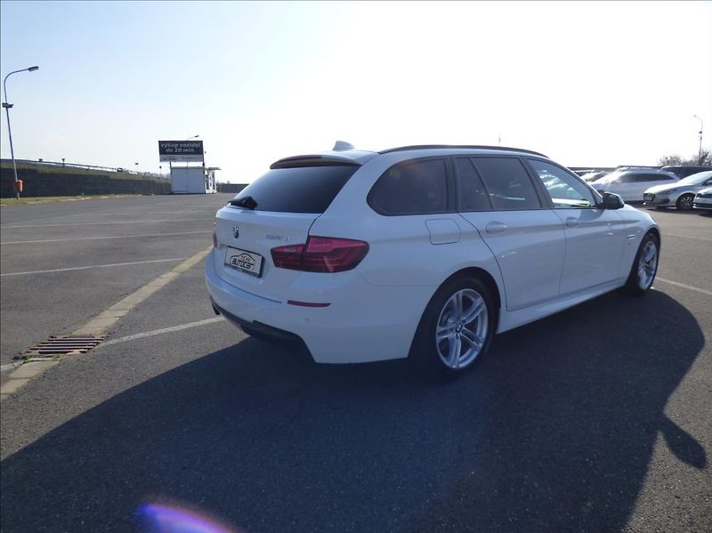BMW Řada 5 2,0 525xd  M-Paket - fotka 4 z 42