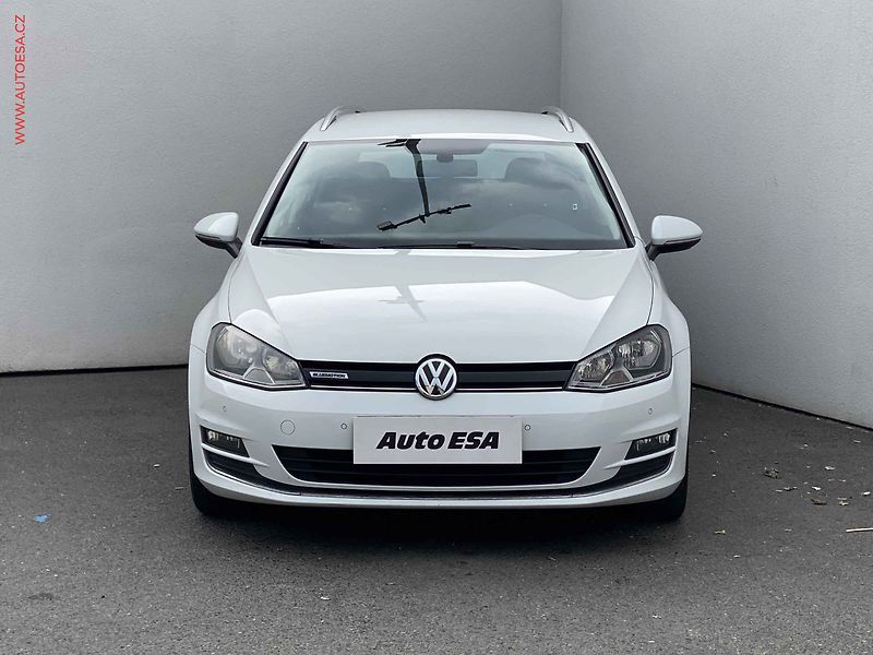 Volkswagen Golf (2014) 1.4 TGi, ČR, Highline, DSG - fotka 2 z 16