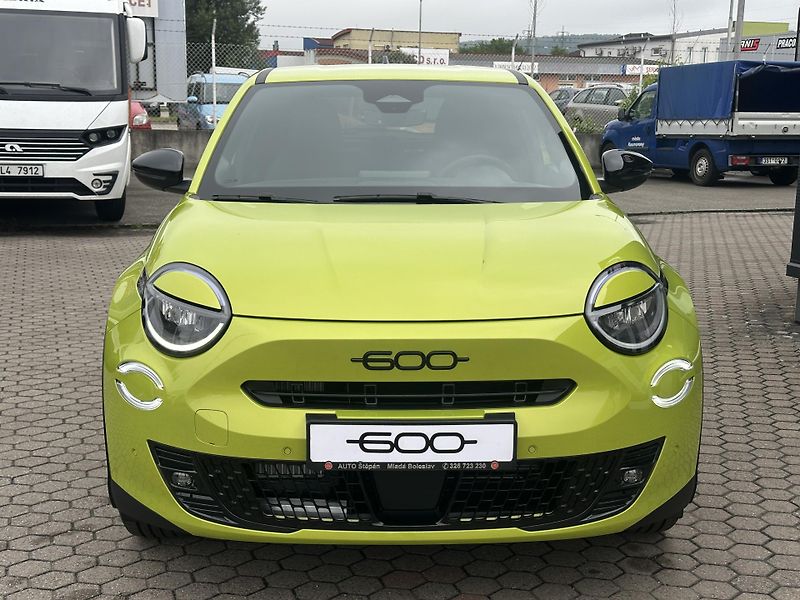 Fiat 600 (2026) Sport 1,2 T - 6 MT - fotka 2 z 20