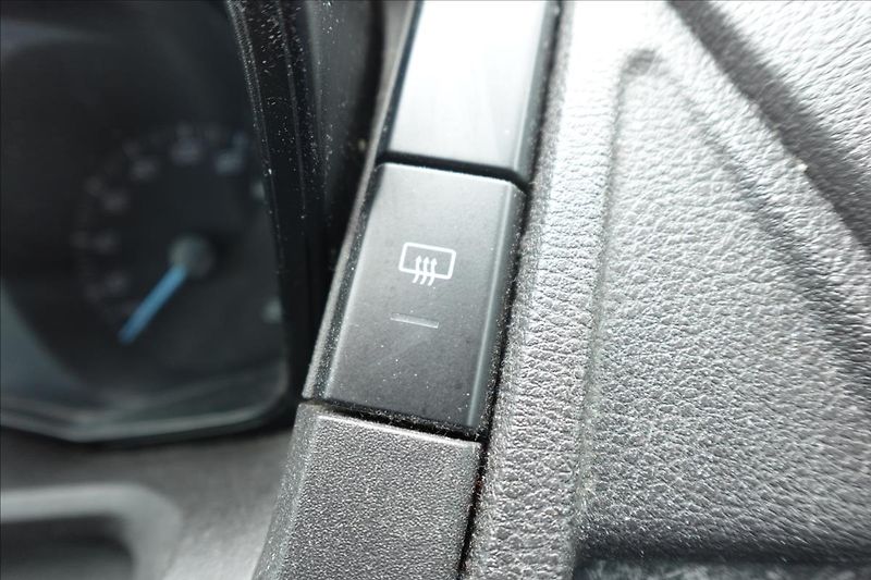 Ford Transit 2,0 TDCi  L3H2 9MÍST KLIMA SER - fotka 38 z 45
