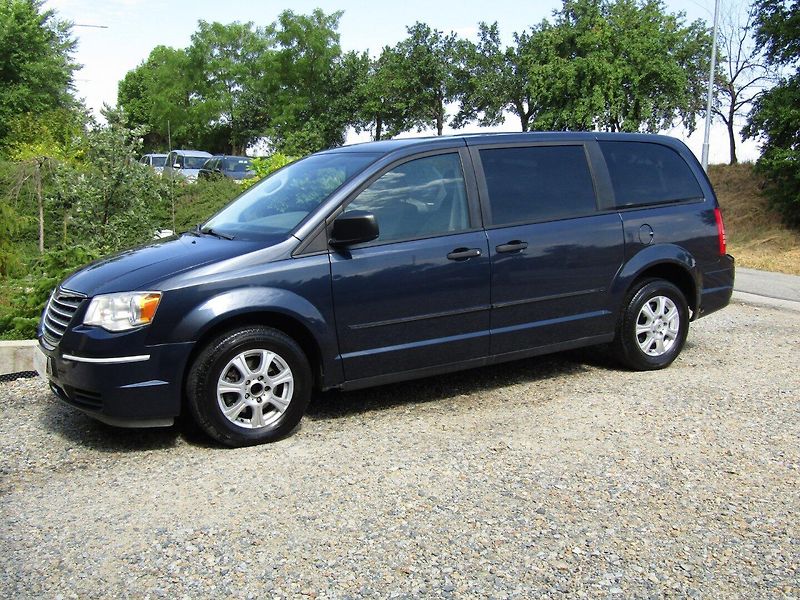 Chrysler Voyager (2007) 3.3 V6 128kW LPG 90L - fotka 10 z 35
