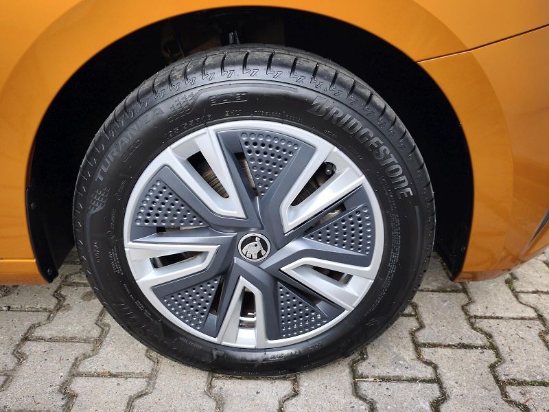Škoda Fabia (2023) 1.0 TSi Style - fotka 21 z 22