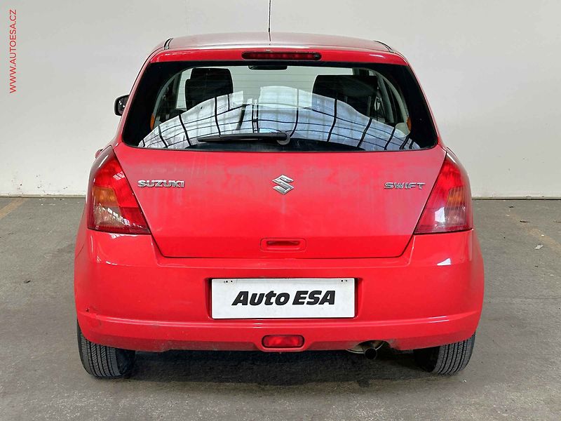 Suzuki Swift (2005) 1.3i, ČR - fotka 5 z 13