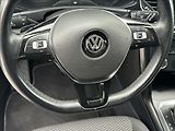 Volkswagen T-Roc 1,5 TSI 150PS  Trendline DSG - náhled 29