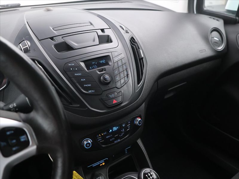 Ford Tourneo Connect 1,5 TDCi 71kW Titanium CZ - fotka 23 z 34