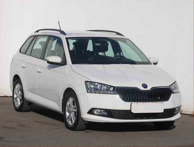 Škoda Fabia (2023) Ambition 1.0 TSI, ČR,1.maj - fotografie inzerátu