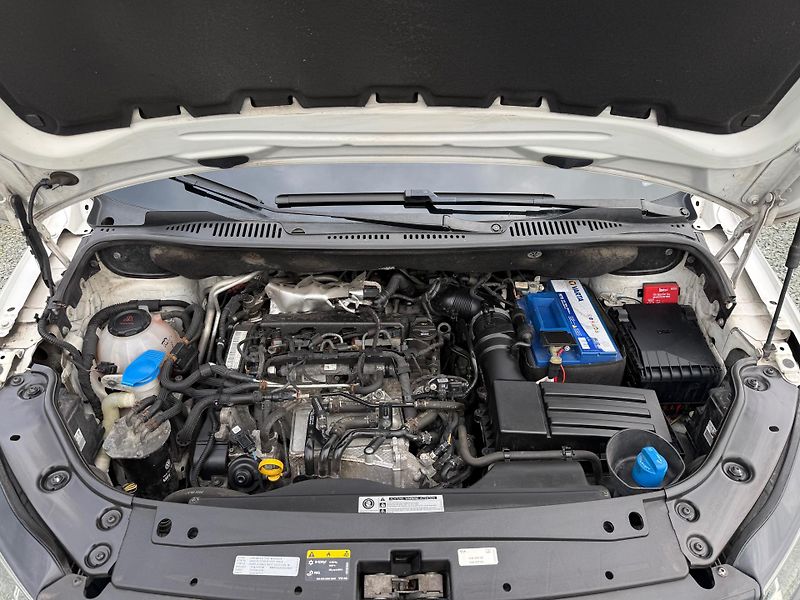 Volkswagen Caddy 2.0 TDI MAXI ACC NAVIGACE - fotka 13 z 13
