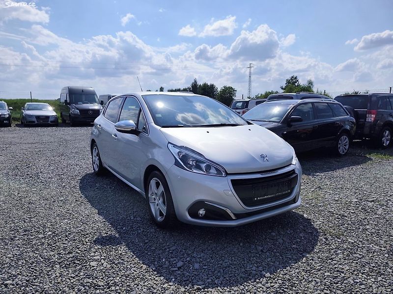 Peugeot 208 (2017) - fotka 8 z 32