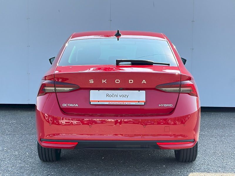 Škoda Octavia (2025) DSG 1.5 TSI / 110kW / TOP SELE - fotka 11 z 35