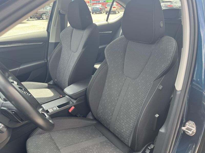 Škoda Octavia (2022) 1,5 TSi110kWSTYLEDSG REZERVACE - fotka 11 z 34