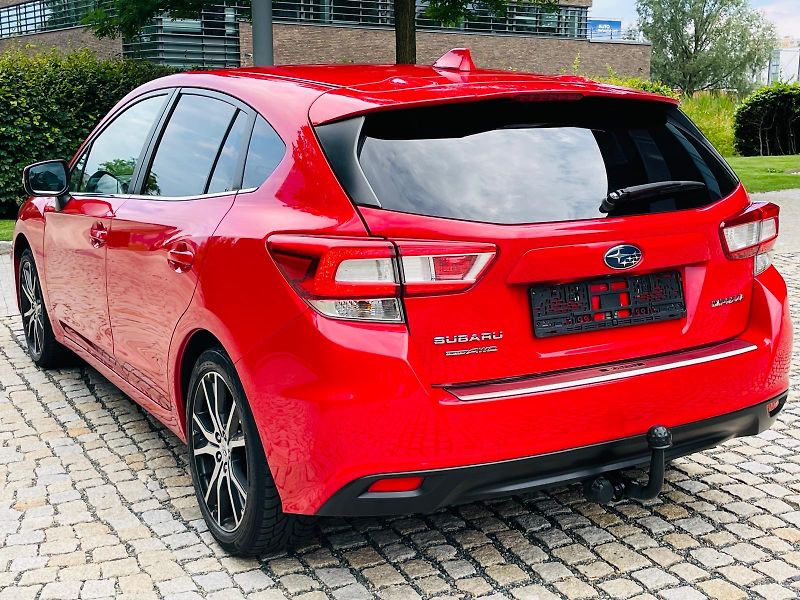Subaru Impreza 2.0 4x4 AUT EXCLUSIVE SERVISKA - fotka 17 z 47