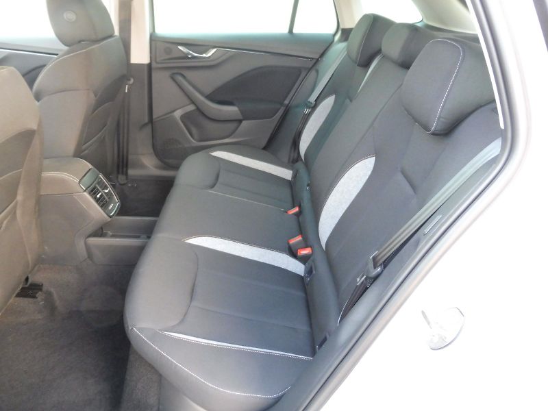 Škoda Scala (2025) Selection 1,0 TSI 85kW - fotka 20 z 29