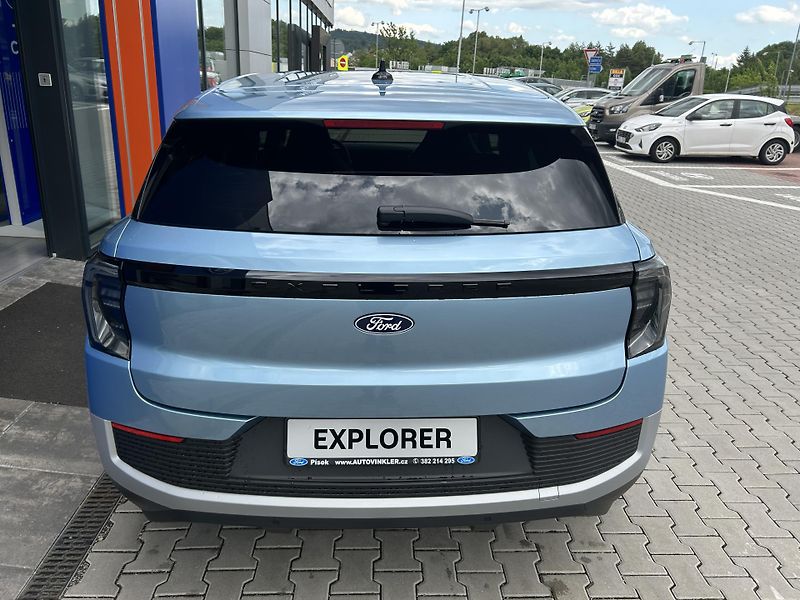 Ford Explorer 52 kWh dojezd (125 kW/170 k) - fotka 5 z 34