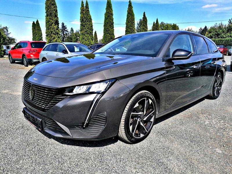 Peugeot 308 (2022) 1.5 BlueHdi Allure A/T - fotka 2 z 29