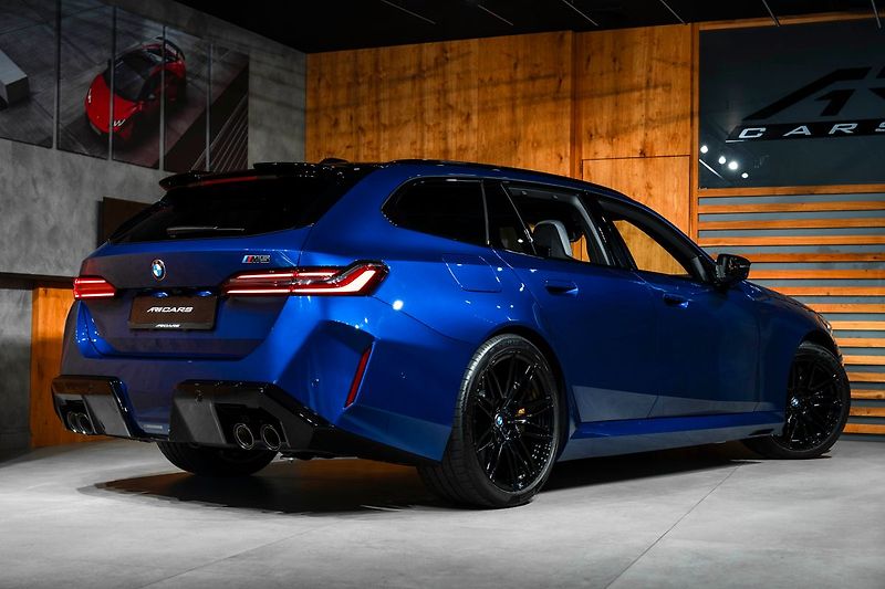BMW M5 touring - fotka 23 z 23
