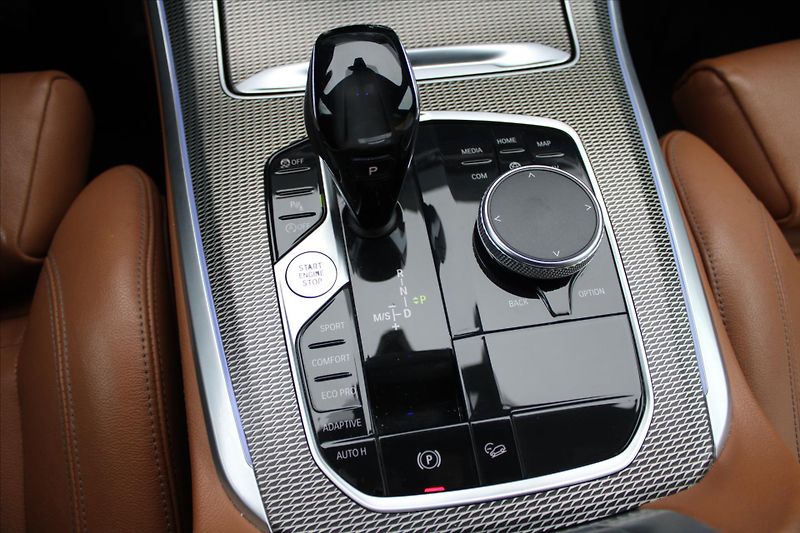 BMW X5 xDrive 30d 195kW M PAKET ČR - fotka 27 z 30