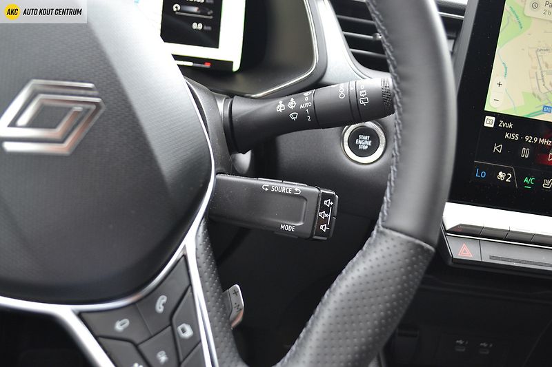 Renault Captur techno mild hybrid 160 EDC - fotka 42 z 51
