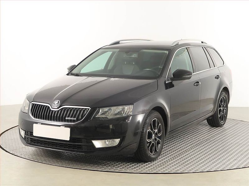 Škoda Octavia (2014) Elegance 1.6 TDI, Navi - fotka 2 z 18